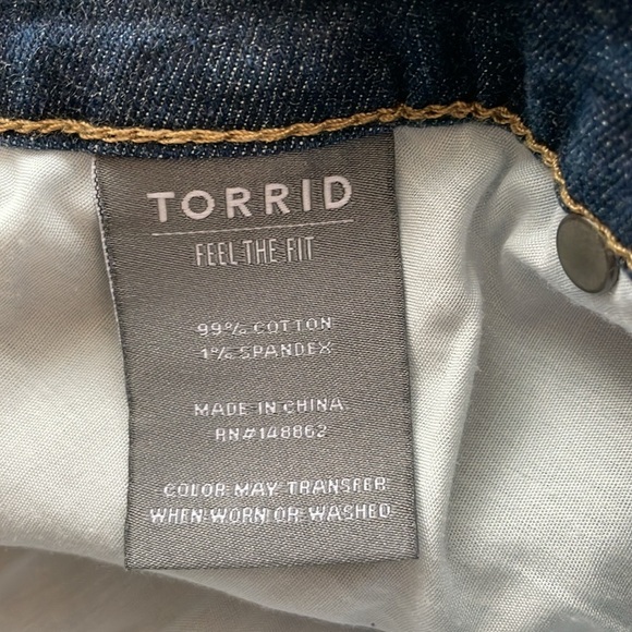 Torrid 5” Vintage Stretch Mid Rise Jean Shorts. Size 18. - Picture 11 of 13